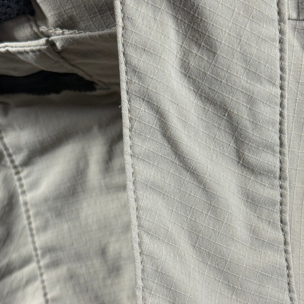 Vintage Tilley Hiking Cargo Pants Women's Sz 8 Tan Khaki Made in Canada Straight - Picture 12 of 14